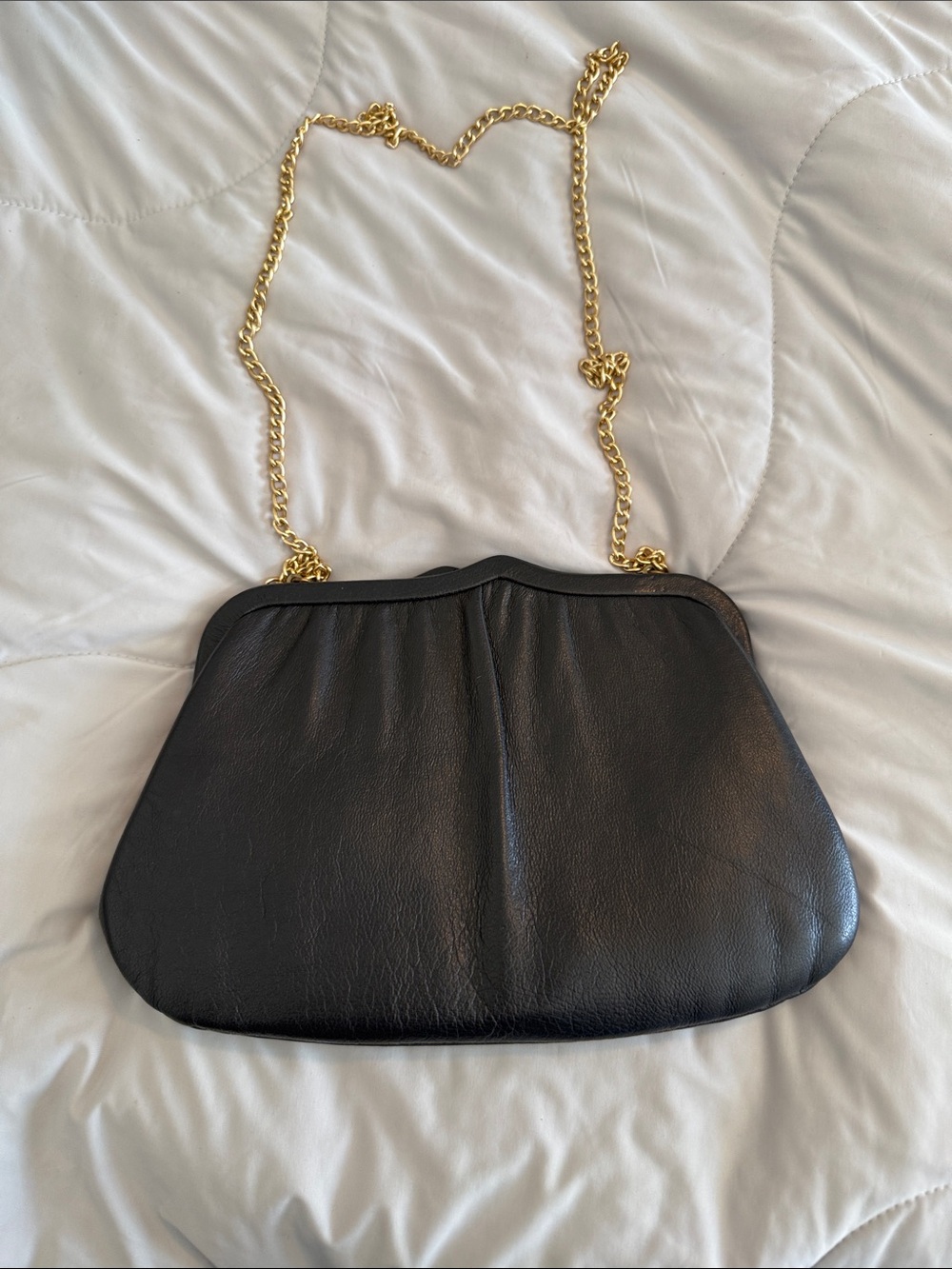 Elegant Black Shoulder Bag with Gold Chain